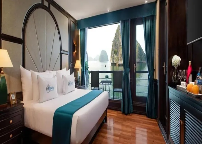 Botel Du Thuyen 5 Sao - Lan Ha Asp Ha Long